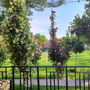 With Private Garden Landhaus Shkodra